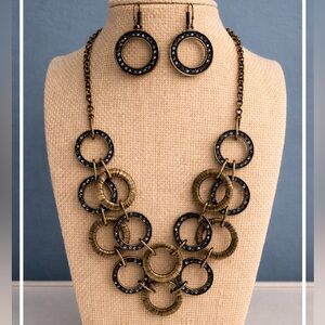 ✨ Lia Sophia Statement Necklace + Matching Earrings Set ✨